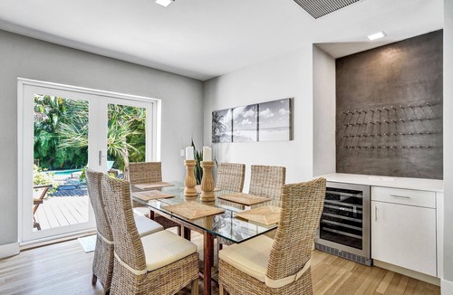 Victoria Park House | Modern Home with Backyard Oasis - Apres Beach Living with Pool
