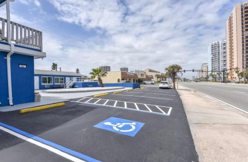 Daytona Beach Shores Apartment | Modern King Suite #10 Steps to Daytona Beach