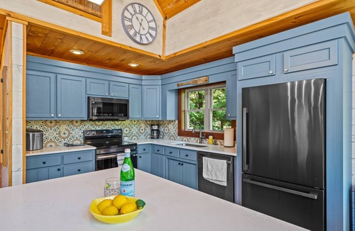 Seneca Cabin | Modern Lakefront Cabin on Lake Keowee
