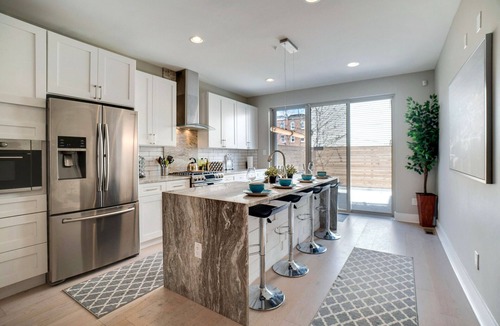 Newbold House | MODERN LUX Townhome w/Roof Deck + Crib & High Chair