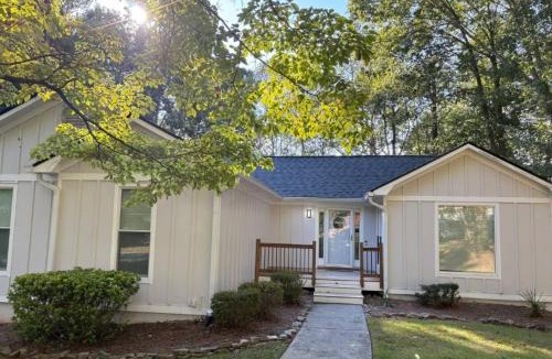 Marietta House | Modern Luxe Retreat near Braves Fast WiFi and Parking