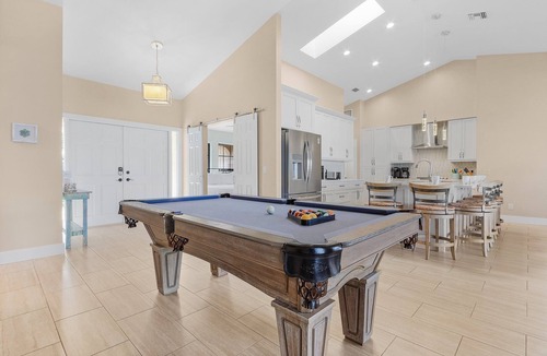 Eight Lakes House | Modern, Luxurious, Waterfront home with Heated Pool - Villa Dock Holiday - Roelens Vacations