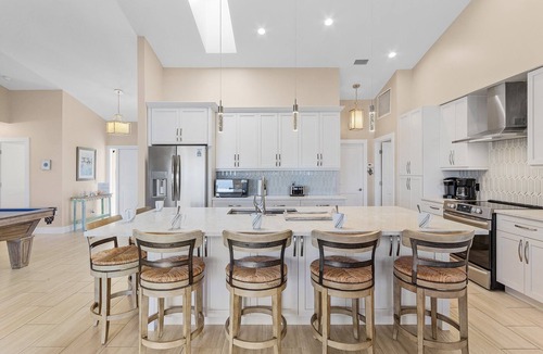 Eight Lakes House | Modern, Luxurious, Waterfront home with Heated Pool - Villa Dock Holiday - Roelens Vacations