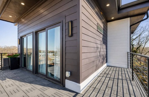 Jefferson Park House | Modern Luxury 3BR Home in East Point Private, Stylish Stay