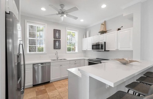 Key West Villa | Modern Luxury Meets Island Privacy: Executive Villa on Exclusive Sunset Key