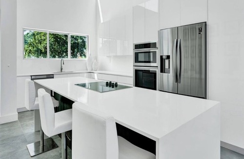 North Bay Village House | Modern Miami Beachouse with heated pool