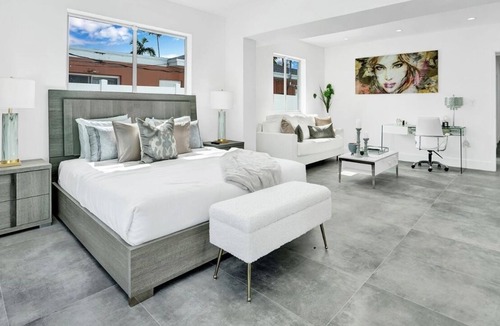 North Bay Village House | Modern Miami Beachouse with heated pool