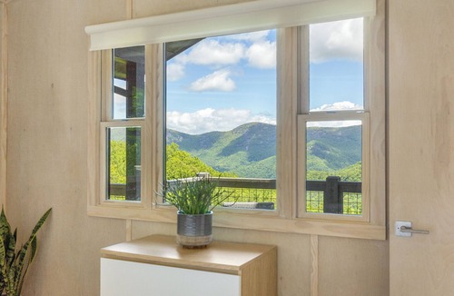 Scaly Mountain Cabin | Modern Mountain Getaway Near Highlands, NC — Alinear Home