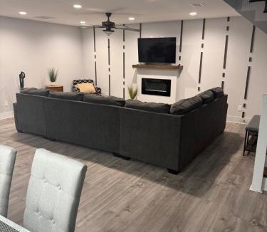 Snellville Villa | Modern new townhouse near Stone Mountain Sleeps 10