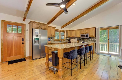 Big Canoe House | Modern Nomad - Big Canoe Access, Golf Putting Green, Pet Friendly + Ping Pong