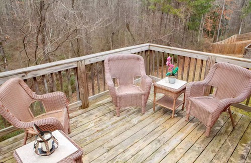 Fairburn House | Modern Oak w/6BD - 3BR Sleeps 12