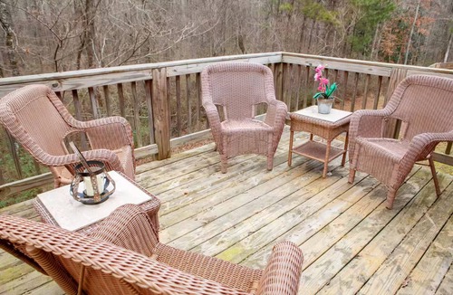 Fairburn House | Modern Oak w/6BD - 3BR Sleeps 12