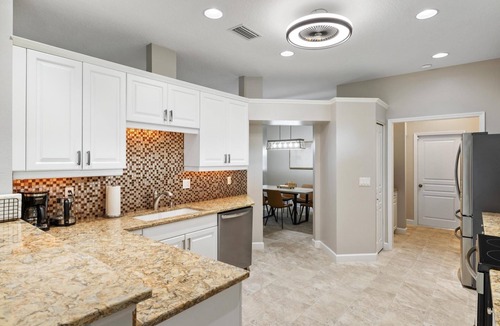 South Gate Ridge House | Modern Oasis 4 Bedroom Home