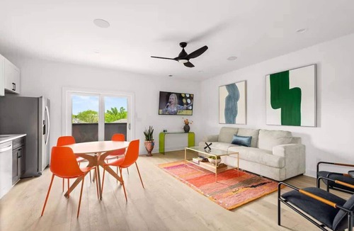 Hadley - Washington House | Modern Palette - Private Patio - Mins to Broadway