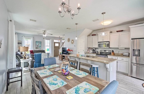 Thomas Drive House | Modern PCB Home w/Private Yard & Pool Access
