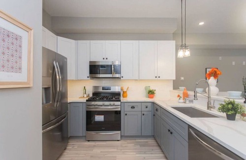 Southwest Center City Condo | Modern Philly Stay | Garage Parking Near Stadiums