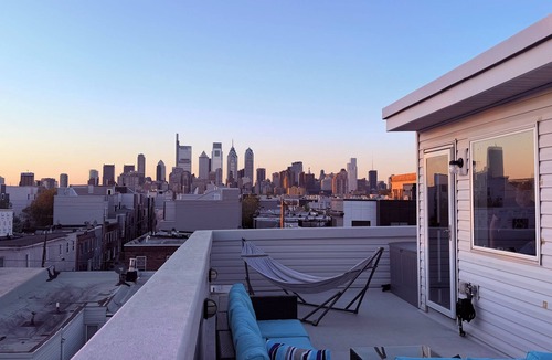 Newbold House | Modern Philly Stay 4BR Roof Deck