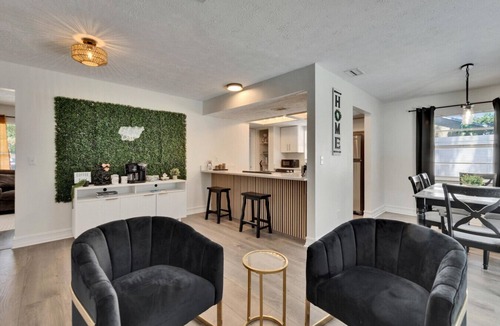 Terrace Park Apartment | Modern Pool Home w/ Game Rm 1 min to Busch Gardens