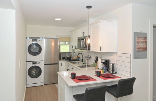 Princeton House | Modern Princeton Apt With Pool, Near Shopping, Restaurants, and Activities.