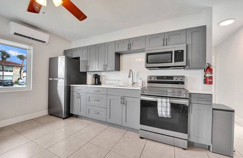 Lighthouse Point Apartment | Modern Retreat in Lighthouse Point!