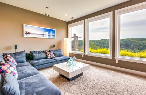 Roswell Apartment | Modern Retreat w/River View in Roswell!