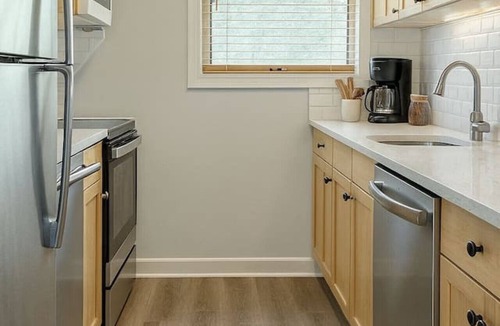 Great Lakes Apartment | Modern Room|Emory Univers|Walk to Downtown Decatur