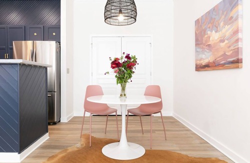 Downtown Chattanooga Condo | Modern Southside Condo Private Entry Outdoor Space Walkable Work+Play