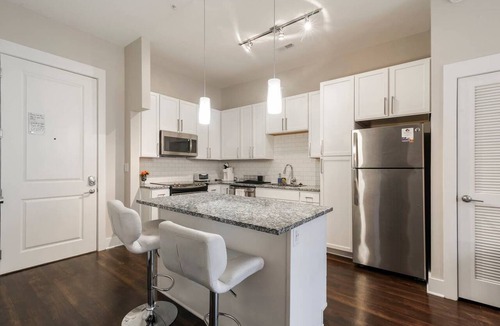 Charlotte Apartment | Modern & Stylish 1BR ◈ Great Location ◈ Walkable