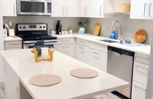 Peachtree Center Apartment | Modern Stylish 1BR Loft Apartment/Washer & Dryer