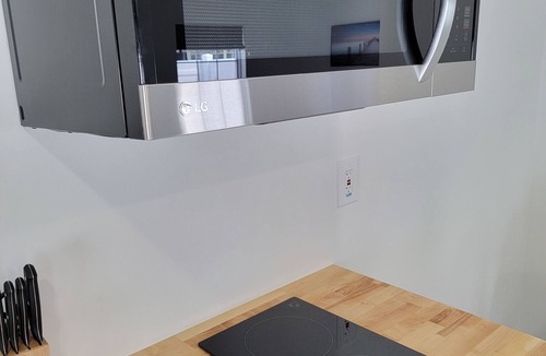 Brandon Apartment | Modern & Stylish studio with private entry and parking.