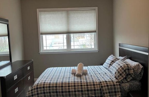 Bridgeport House | Modern Townhome in King of Prussia