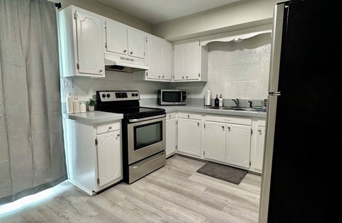 Gastonia Apartment | Modern Townhome w/Balcony Walk to FUSE Stadium