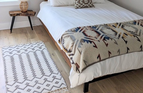 Sparrow Bush House | Modern Tranquil Nordic Retreat - Upper Delaware River recreation area