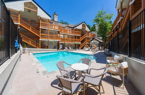 Garden Hills Apartment | Modern Urban Oasis in Prime Buckhead, Atlanta