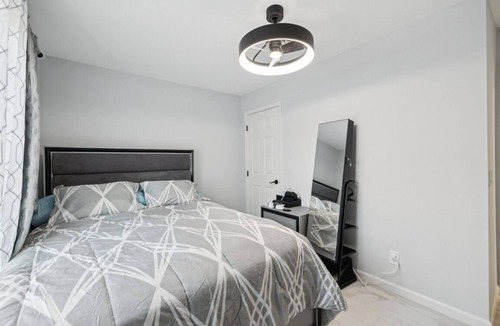 North Brunswick Bed & Breakfast | Modern 1-bedroom bed & breakfast in a new construction North Brunswick Township