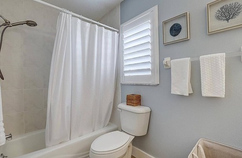 Englewood East Villa | Modern Vacation Home Next to SW Florida Beach - kid Friendly- POOL+HOT TUB