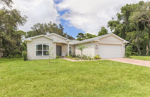 South Venice House | Modern villa with large pool! Free Wifi!