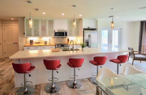 Flor-a-mar House | Modern Waterfront Home with Hot Tub, Dock, Kayaks