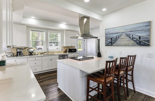 Deale House | Modern Waterfront Home w/Dock & Views in Deale