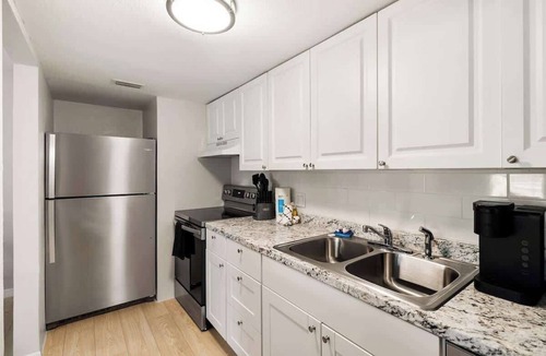 Zephyrhills House | Modern Zephyrhills Duplex w/Free Parking & Pets Allowed