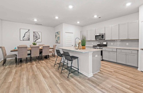 Johns Island House | Modernized 5BR Family Home｜Tranquil Patio｜Secure Backyard｜Warm & Inviting #41505