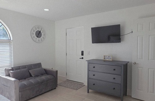 Indian Ridge Apartment | Moderno estudio de 1 dormitorio 1 baño elegante acogedor y comodo.