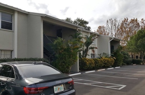 SoHo Condo | Month+Rental; Charming 1 bedroom+parking Condo in S Tampa near Hyde Park & Soho.