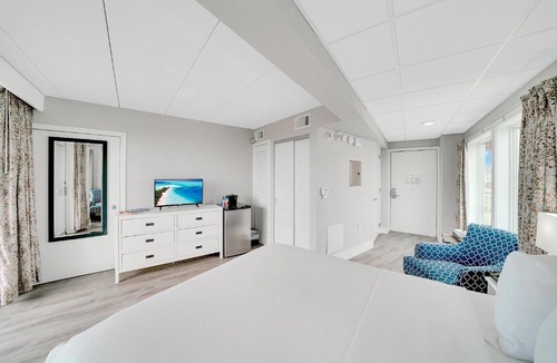 Cape May Hotel | Montreal Beach Resort