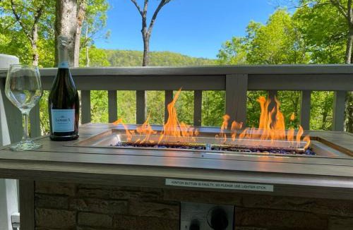 Montreat House | Montreat Round House - mountain views, renovated