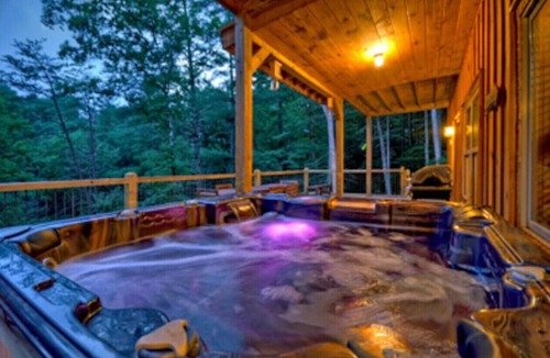 Foxfire Estates Cabin | Moonlight Creek Cabin, 3 miles to downtown, luxury cabin, sleeps 10