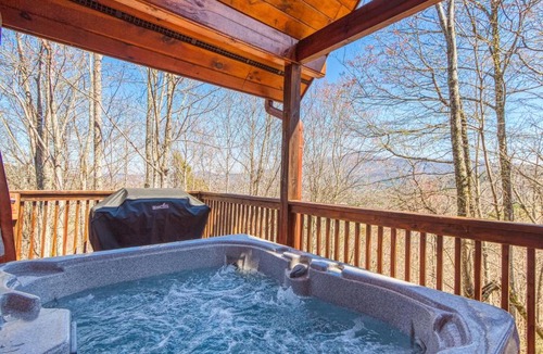 Wears Valley House | Moonlight Magic Cabin