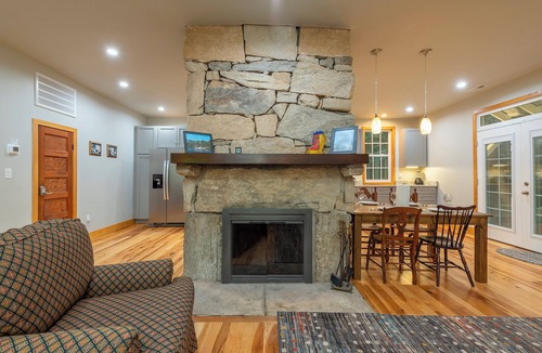 Skyland Cabin | Moonlight Mountain-Discount, Luxe cabin W/Hot Tub!