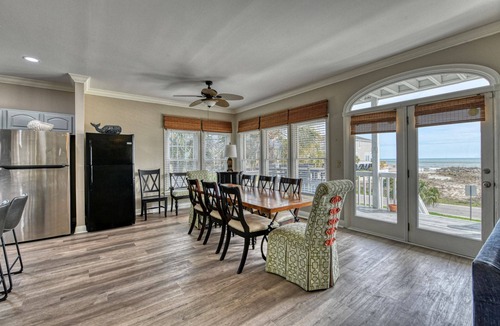 Long Bay Estates House | Moonlighting Whole House - Eight Bedroom Eight Bath Home w/pool