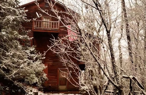 Ellijay House | Moonlit Mountain: A peaceful escape to reconnect, unwind, and breathe deep